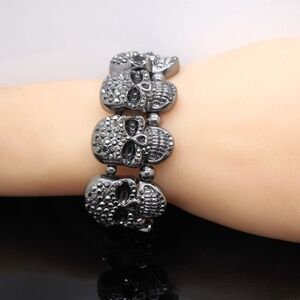 Dark Silver Skull And Bones Unique Crystal Bracelet Made well